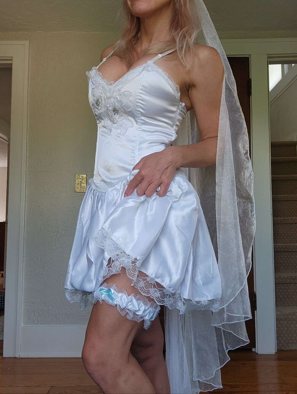 Mini White Satin Bridal Dress w/ Sheer Matching Veil and Leg Garter, Size M